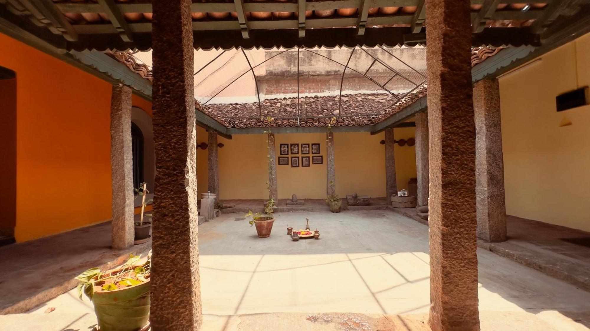Agraharam Bed And Breakfast Madrás Exterior foto